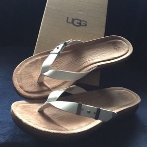 UGG Women’s Flip Flop Sandal
